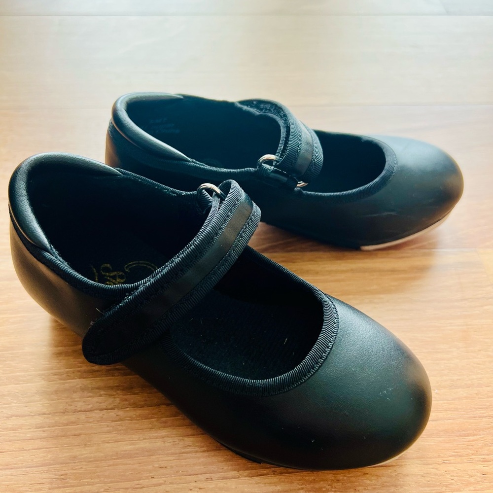 Stelle Tap Shoes size 9